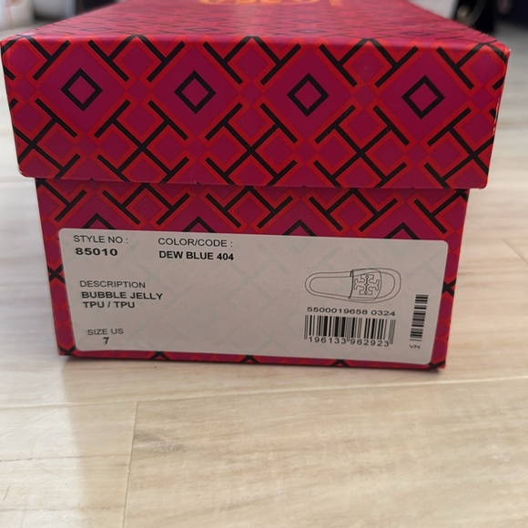 Tory Burch Bubble Jelly Sandals - Picture 11 of 11